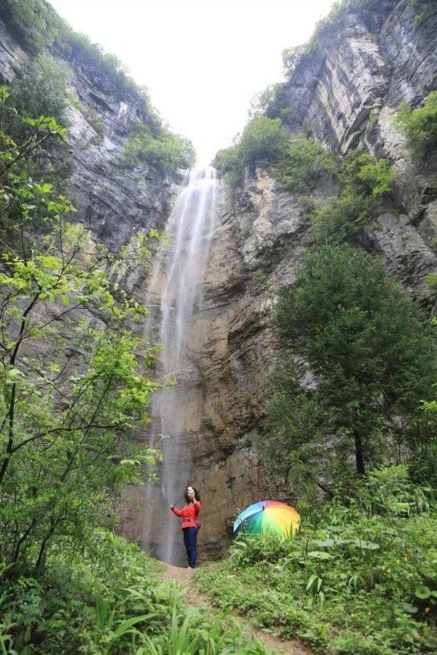 看冰雕、逛大集、办年货……多种场景为消费者提供缤纷过节好选择